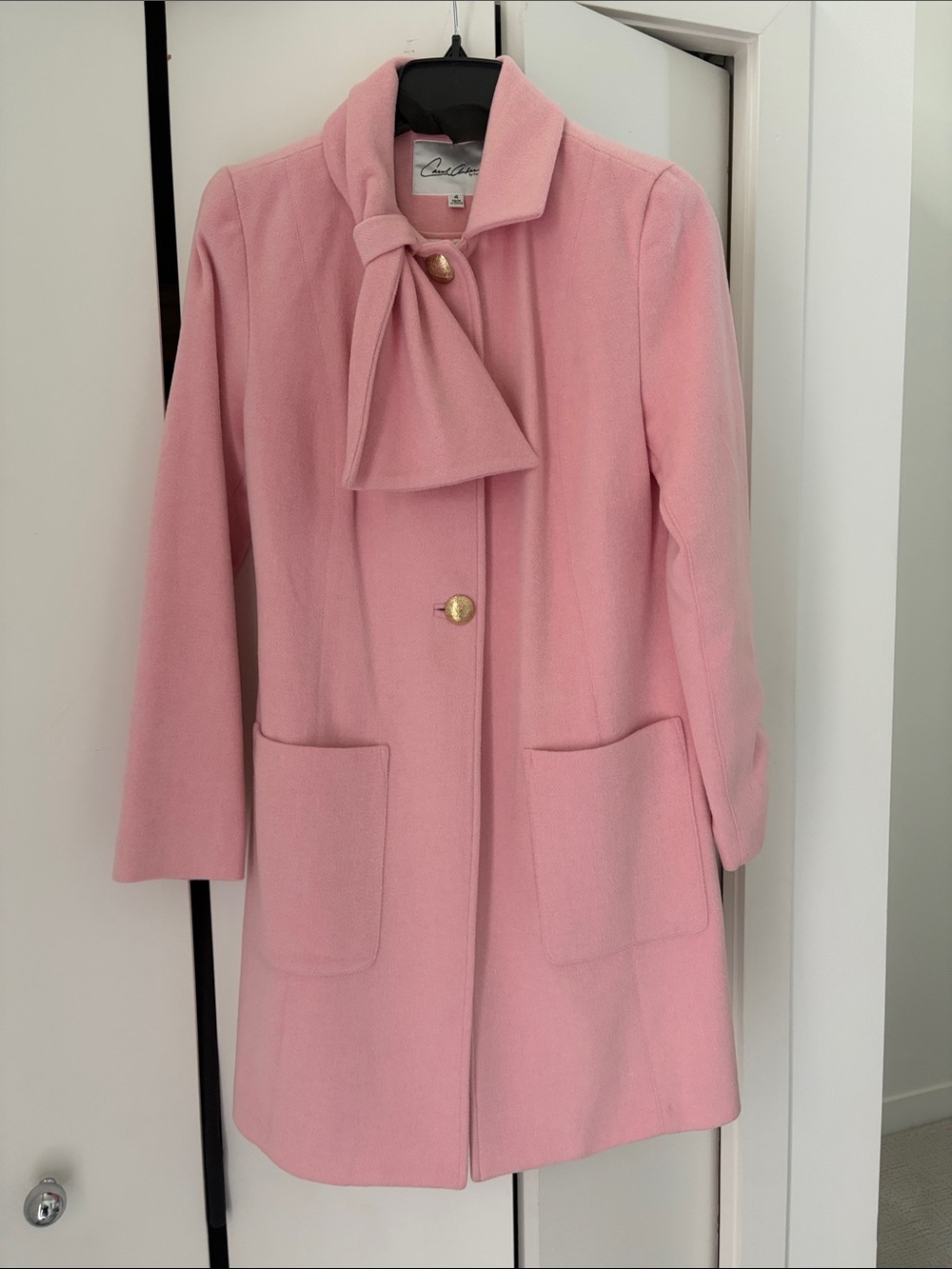 Vintage-Inspired Pink Women’s Wool Coat with Bow Collar